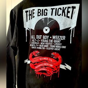 vintage • y2k band hoodie fall out boy weezer the big ticket festival florida